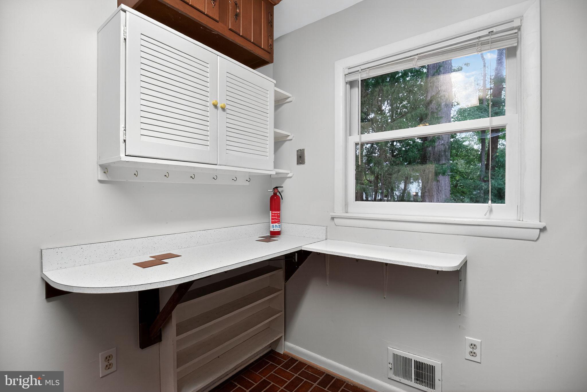 1704 COOL SPRING DRIVE