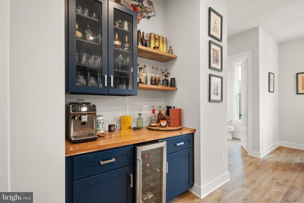 2495 LIBERTY LOOP