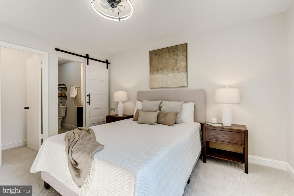 5408 BROMYARD COURT