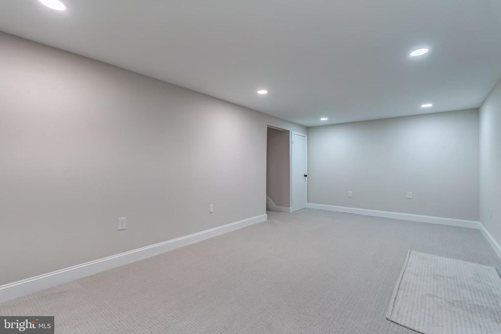 5408 BROMYARD COURT