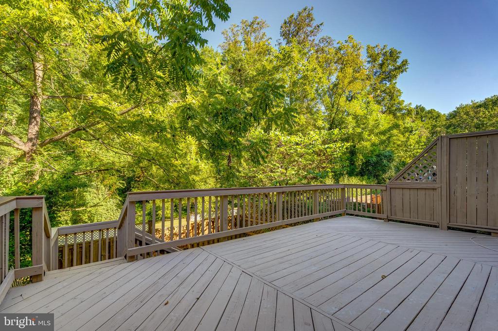 5408 BROMYARD COURT