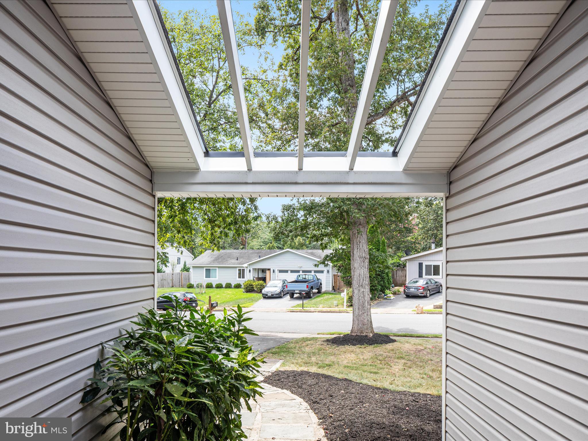 1513 MILLIKENS BEND ROAD