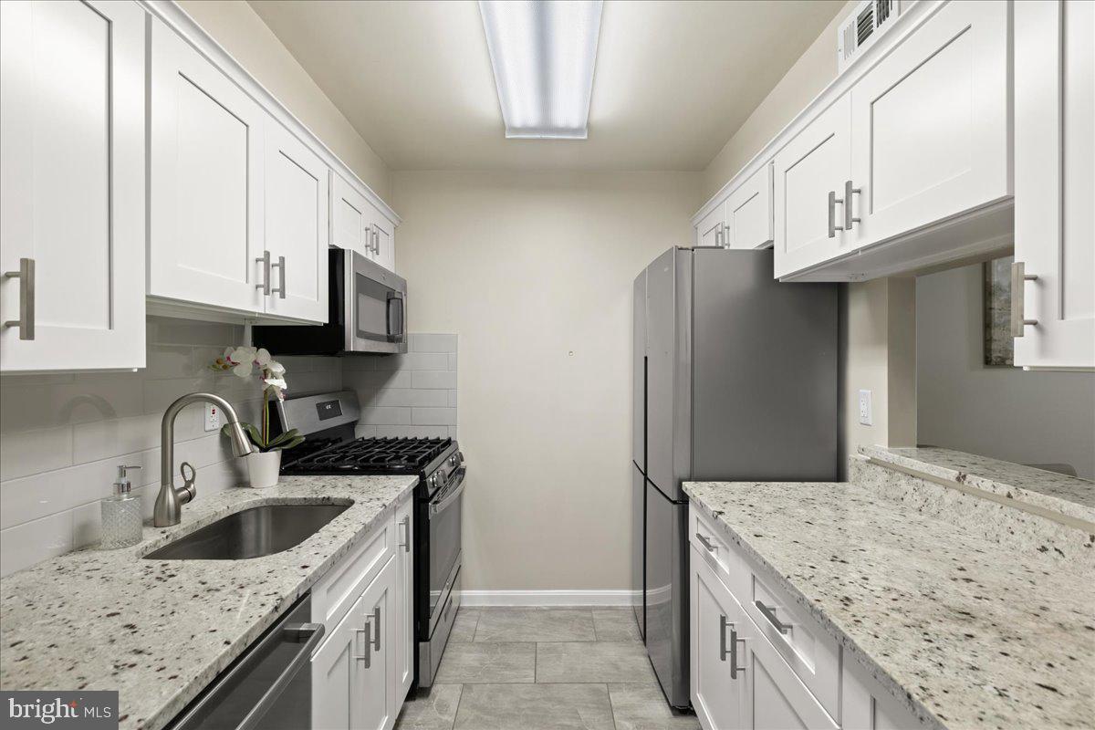 5924 COVE LANDING ROAD 301