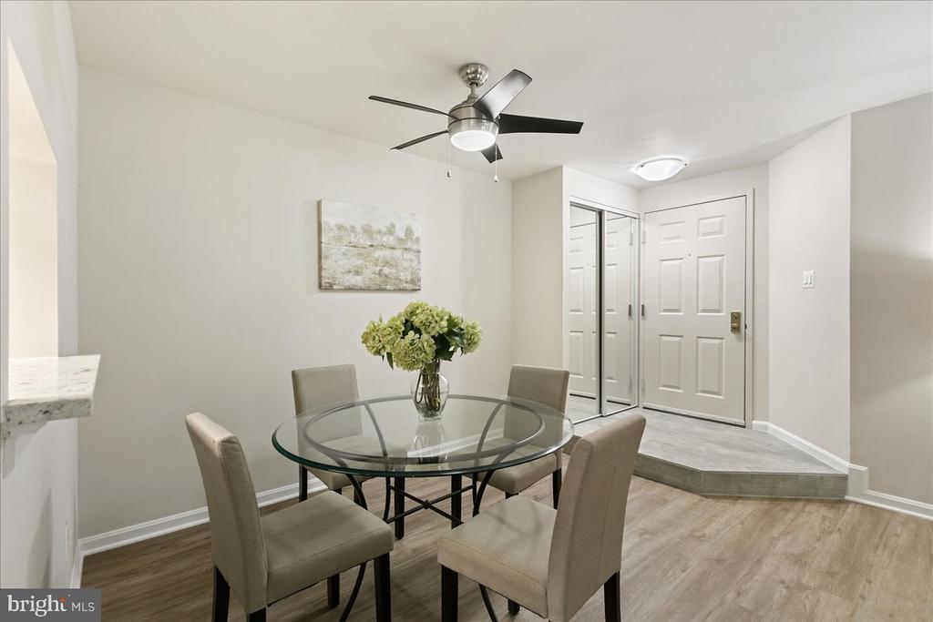 5924 COVE LANDING ROAD 301