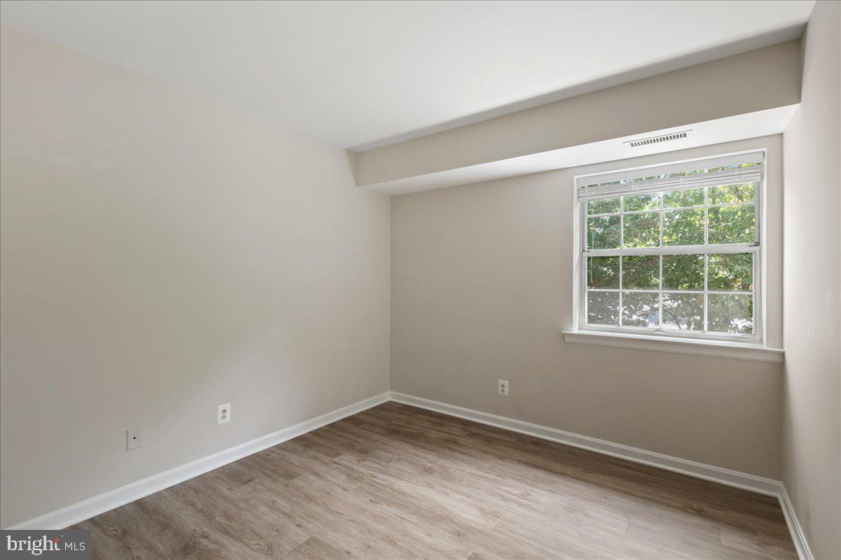 5924 COVE LANDING ROAD 301