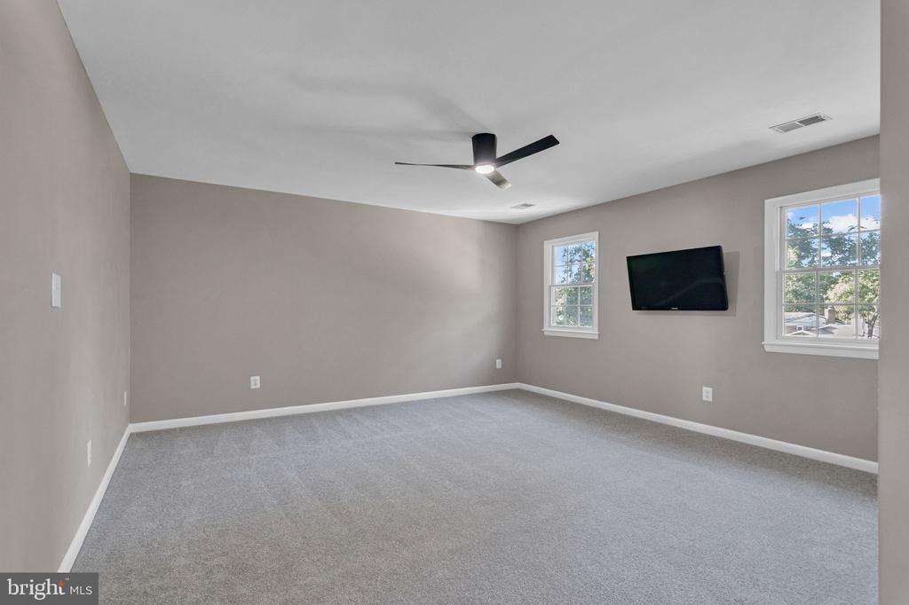 6115 RIVANNA DRIVE