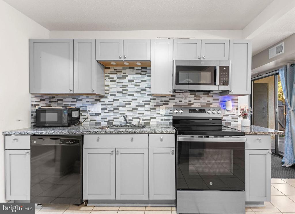 615 CENTER STREET T4
