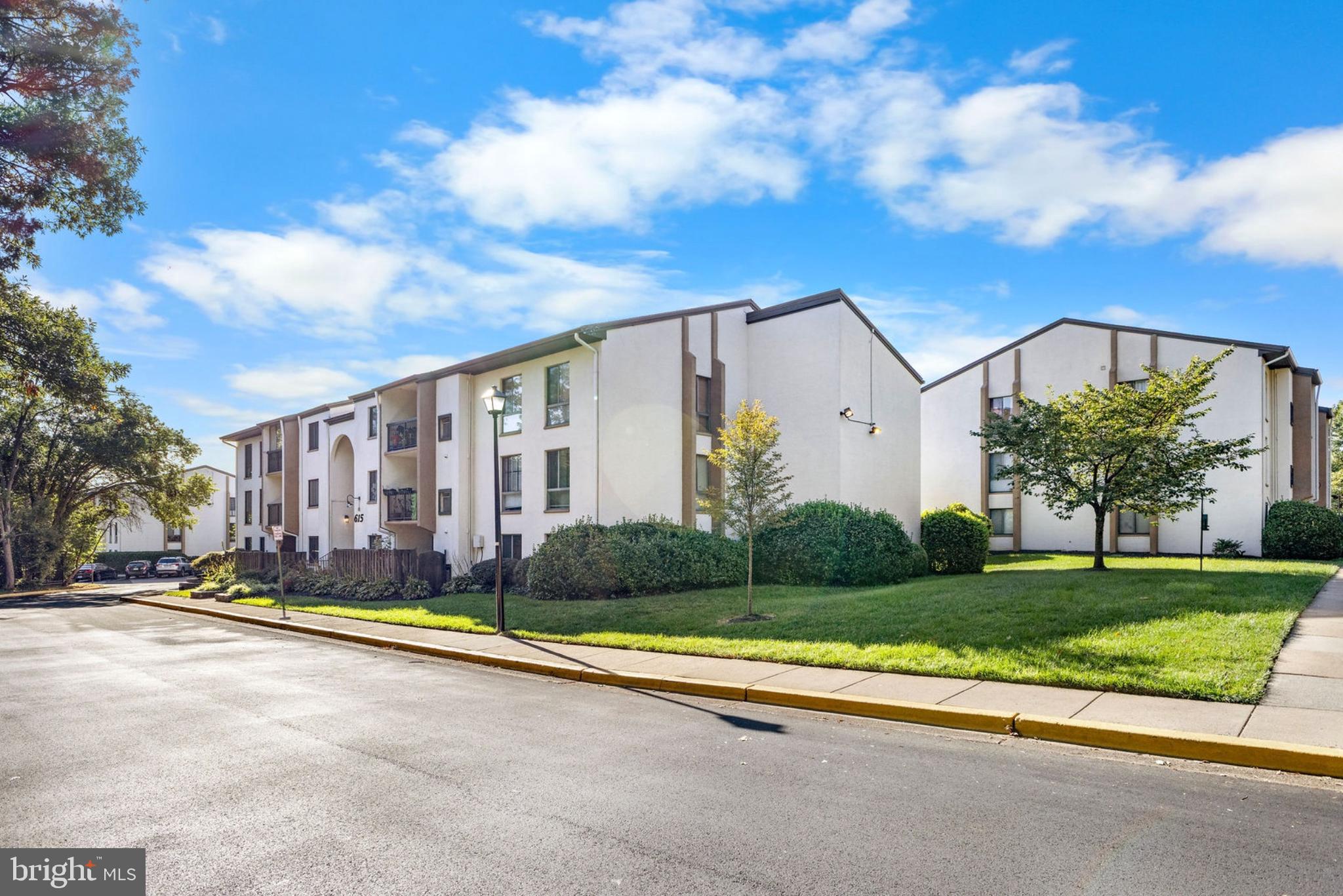 615 CENTER STREET T4