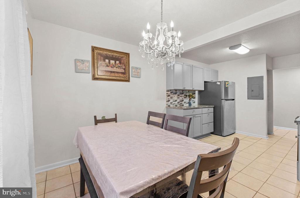 615 CENTER STREET T4