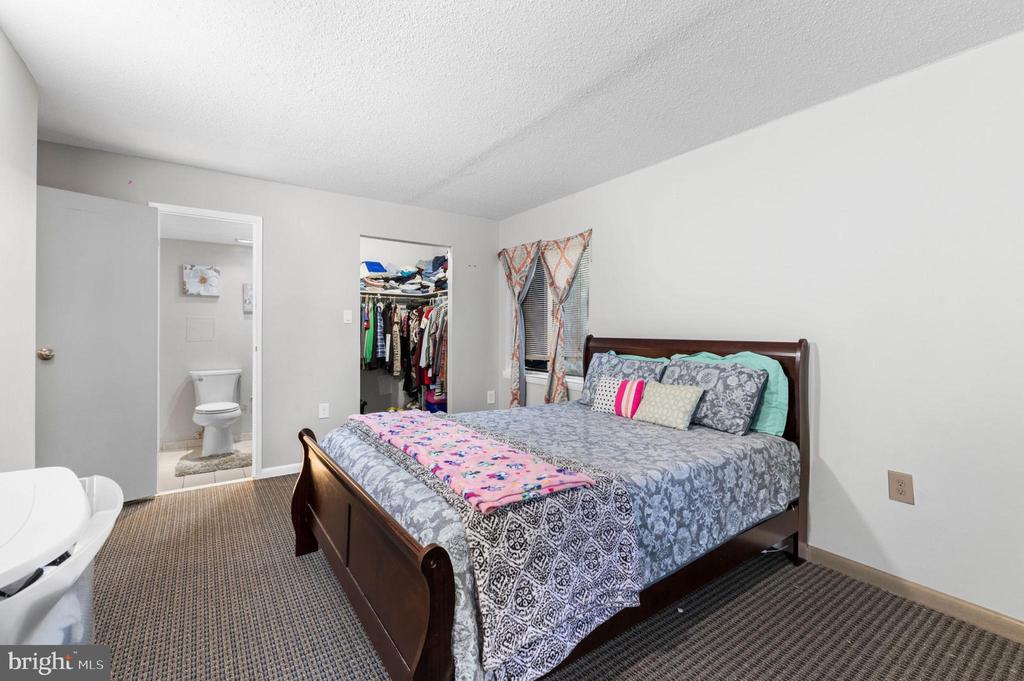 615 CENTER STREET T4