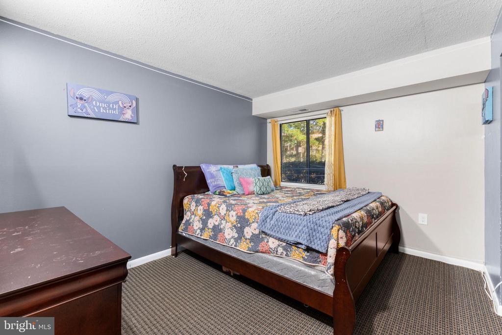 615 CENTER STREET T4