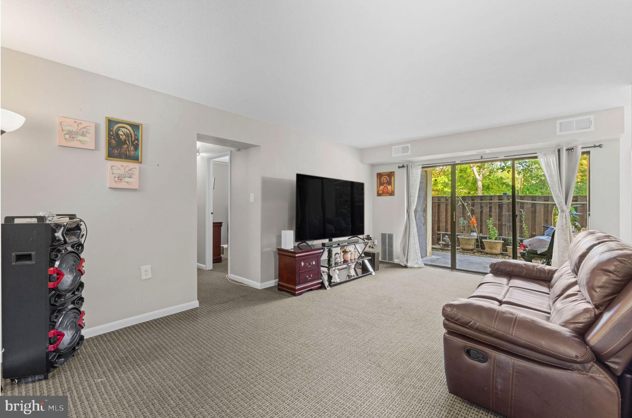 615 CENTER STREET T4