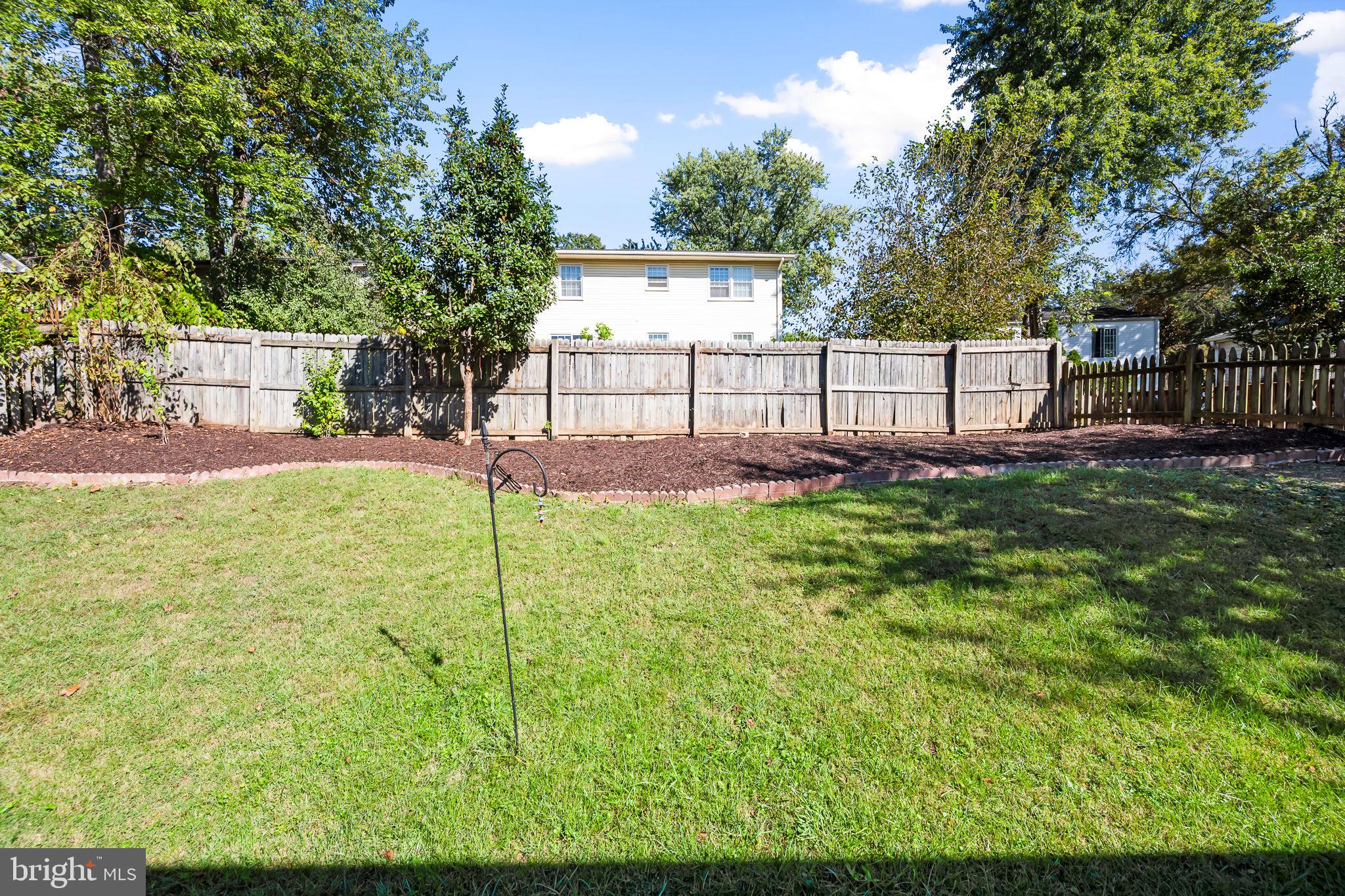 5703 OAK STAKE COURT