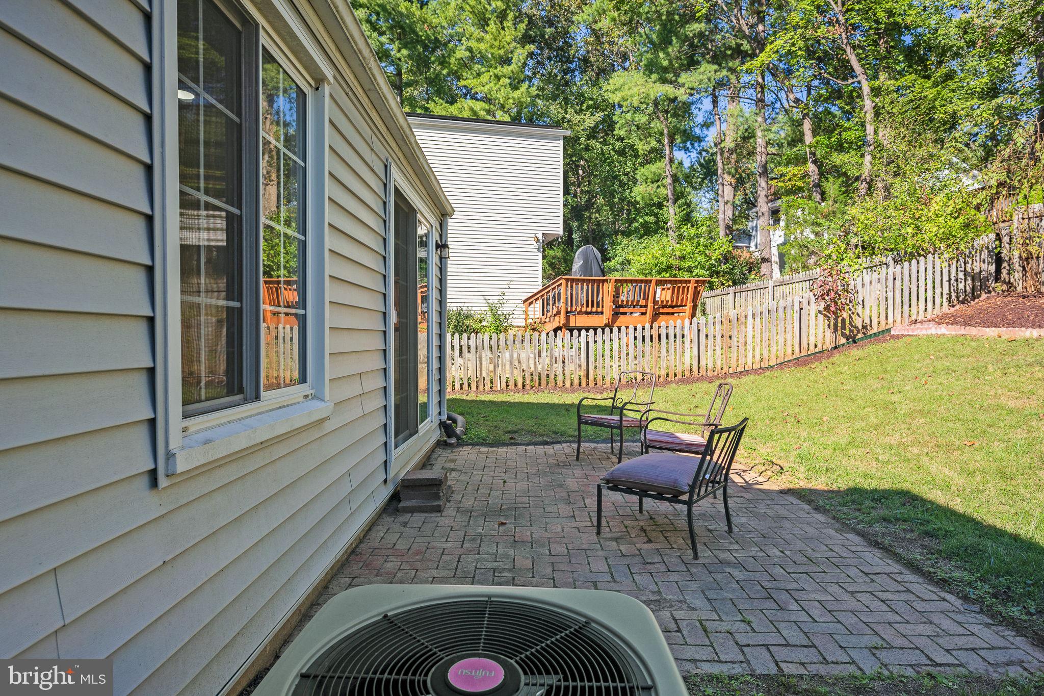5703 OAK STAKE COURT