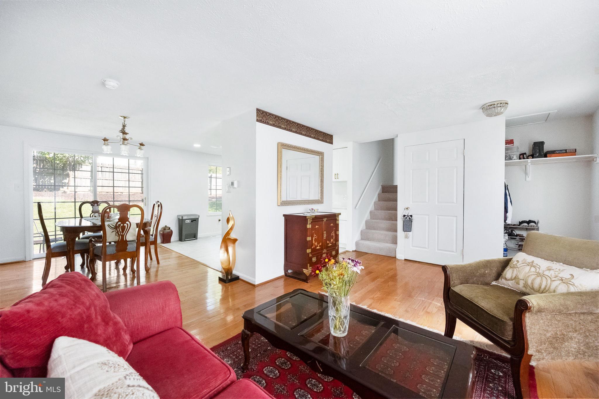 5703 OAK STAKE COURT