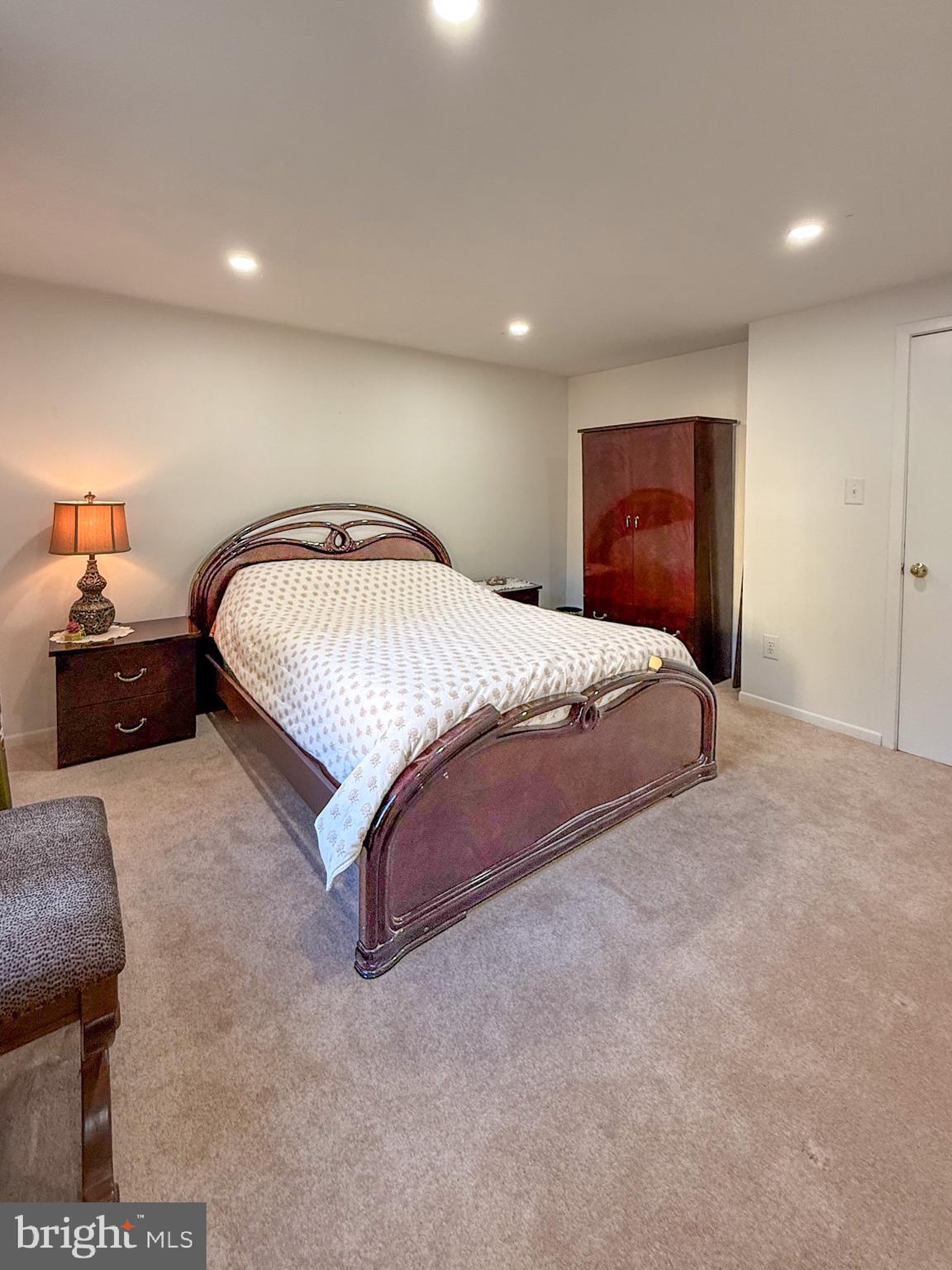 5703 OAK STAKE COURT