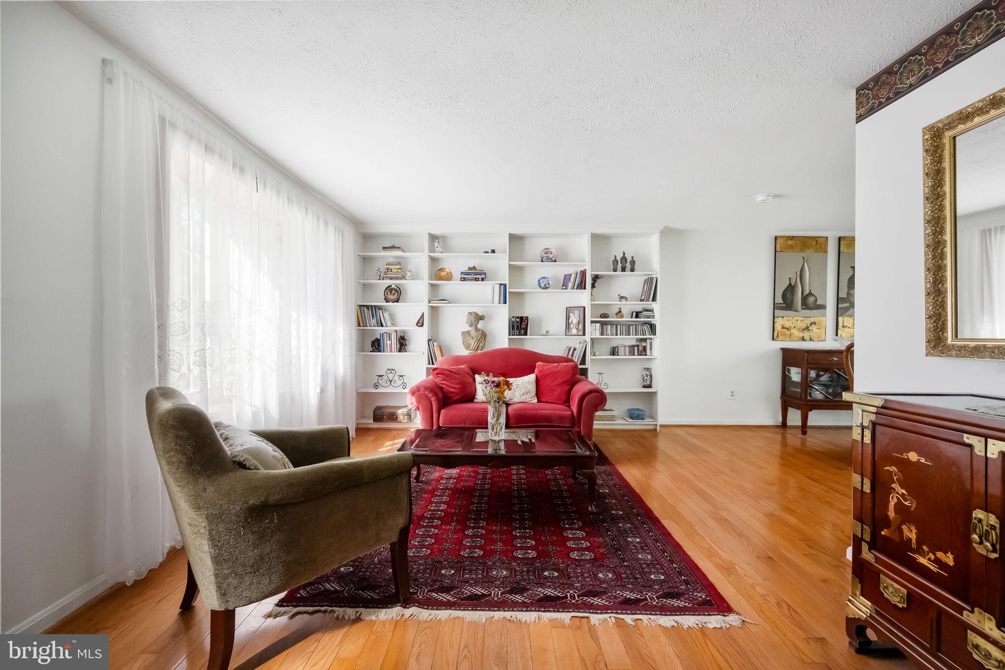 5703 OAK STAKE COURT