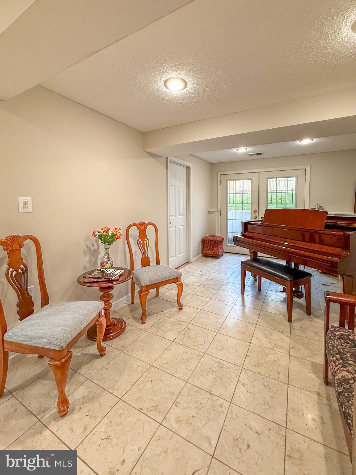 5703 OAK STAKE COURT