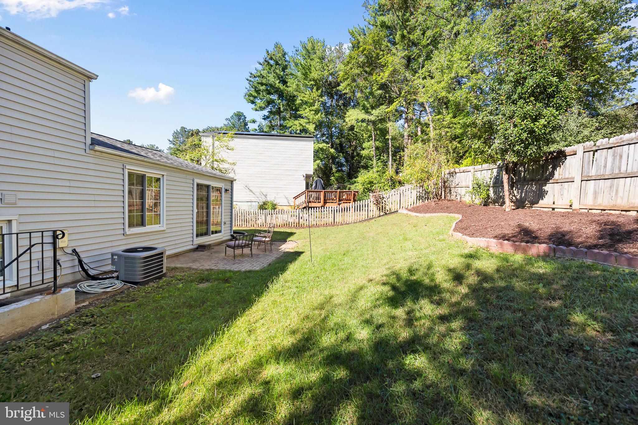 5703 OAK STAKE COURT