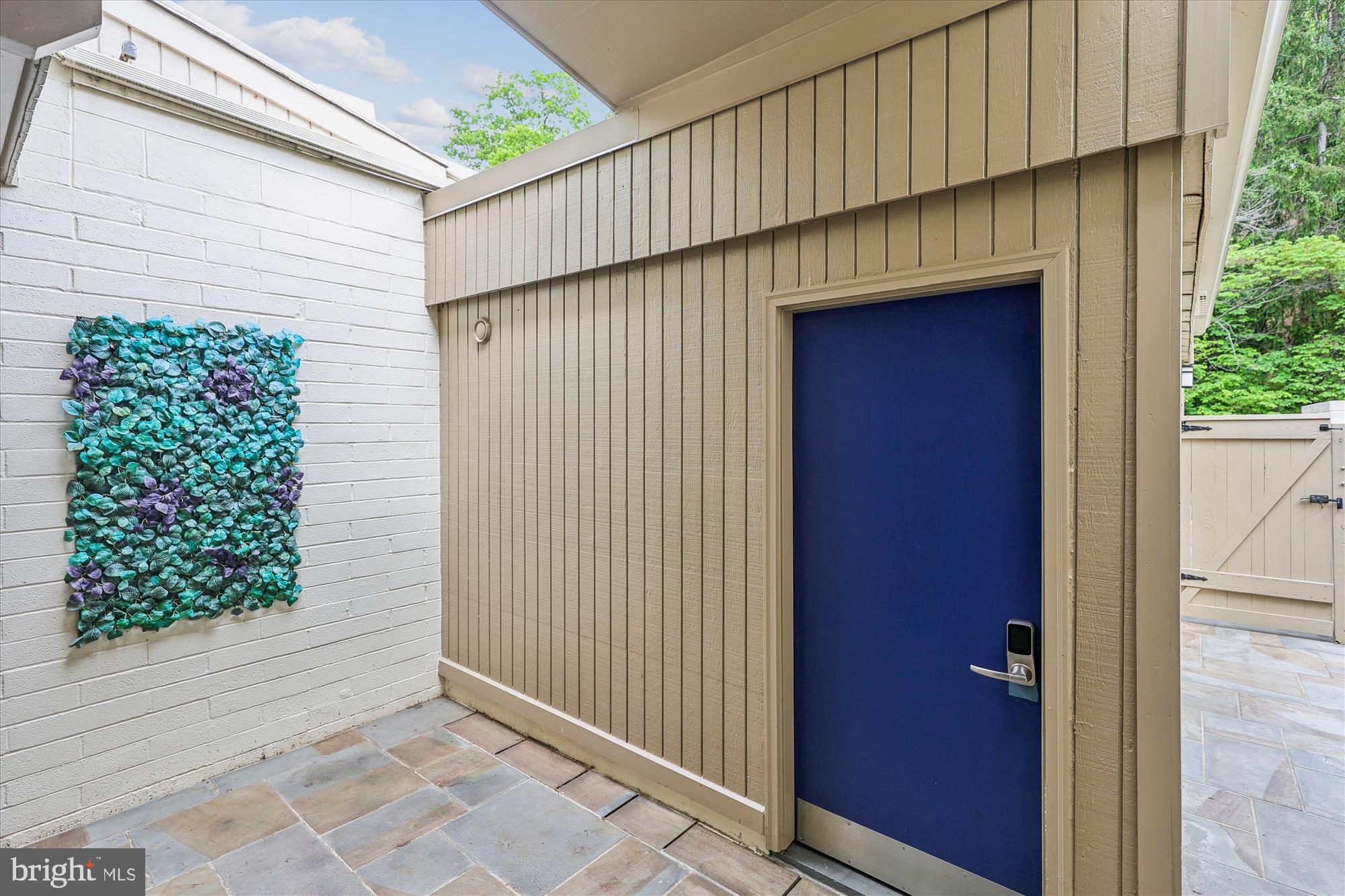 1626 WATERS EDGE LANE