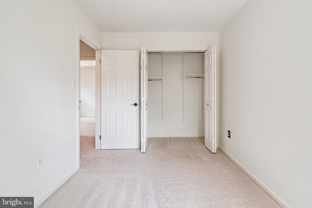 3220 KINROSS CIRCLE