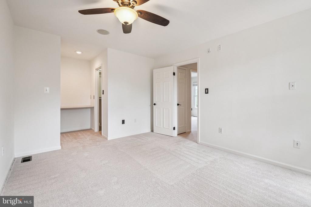 3220 KINROSS CIRCLE