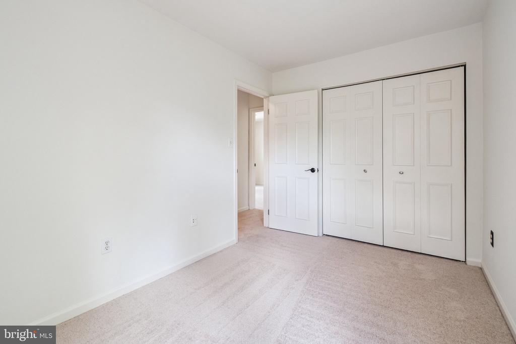 3220 KINROSS CIRCLE