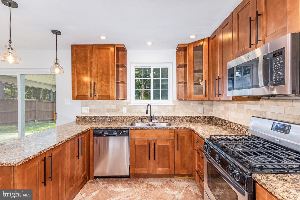 8411 DERBY COURT