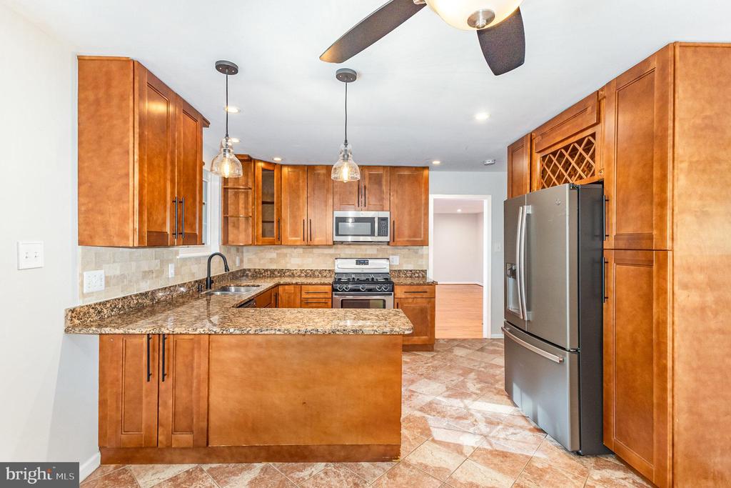 8411 DERBY COURT