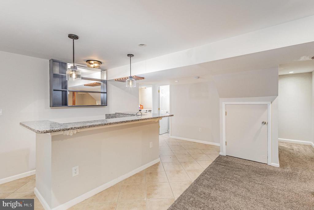 8411 DERBY COURT