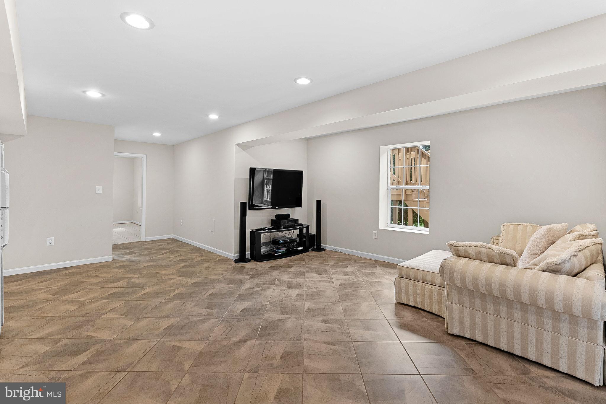 1372 DOMINION RIDGE LANE