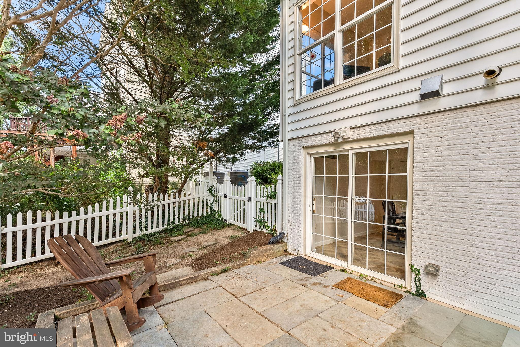 1372 DOMINION RIDGE LANE