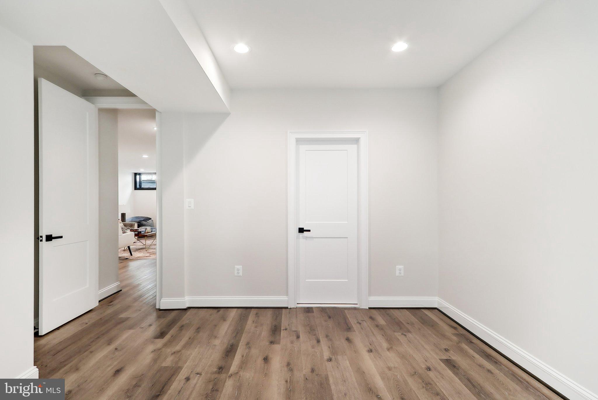 105 TAPAWINGO ROAD SW