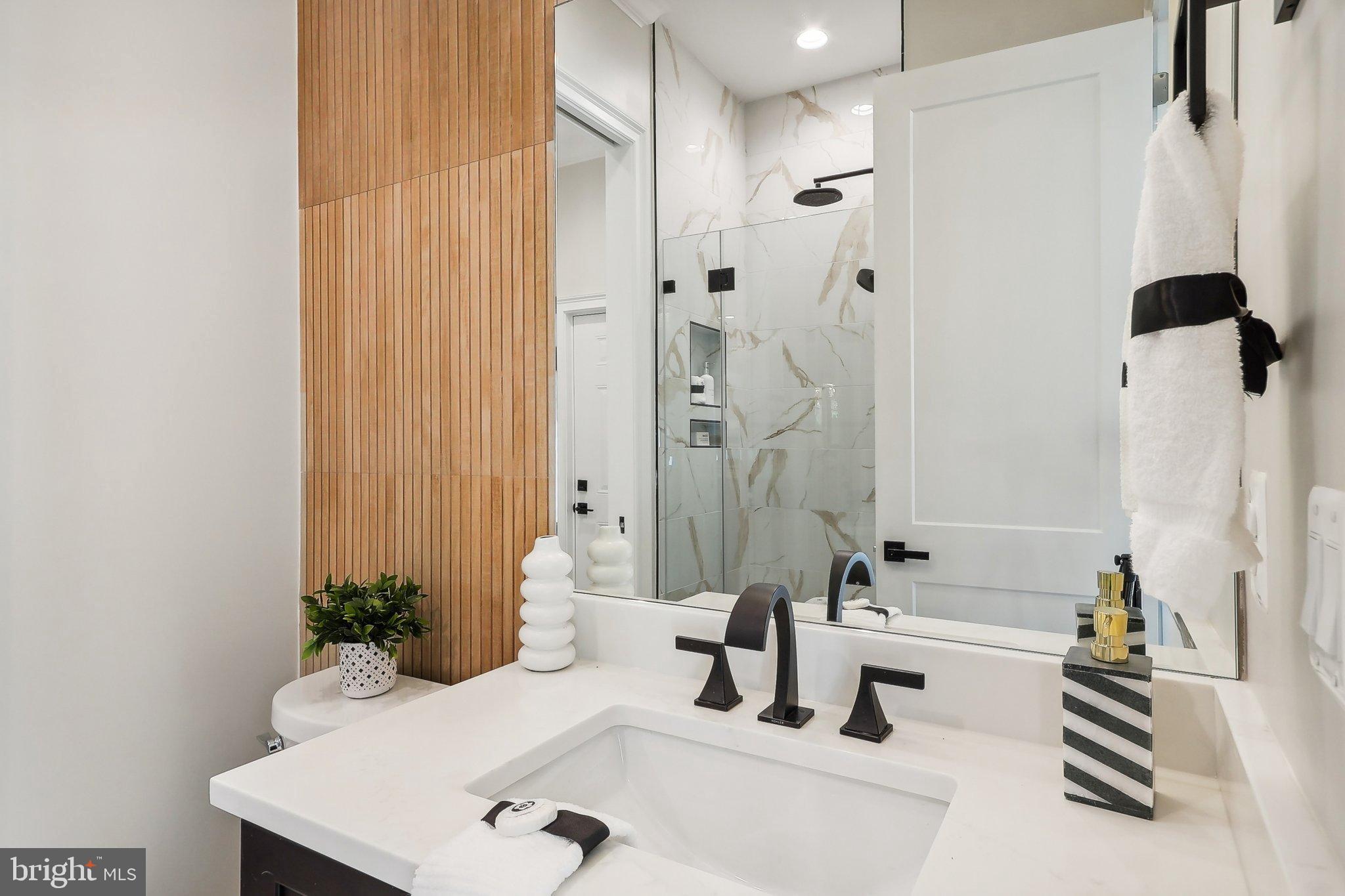 105 TAPAWINGO ROAD SW