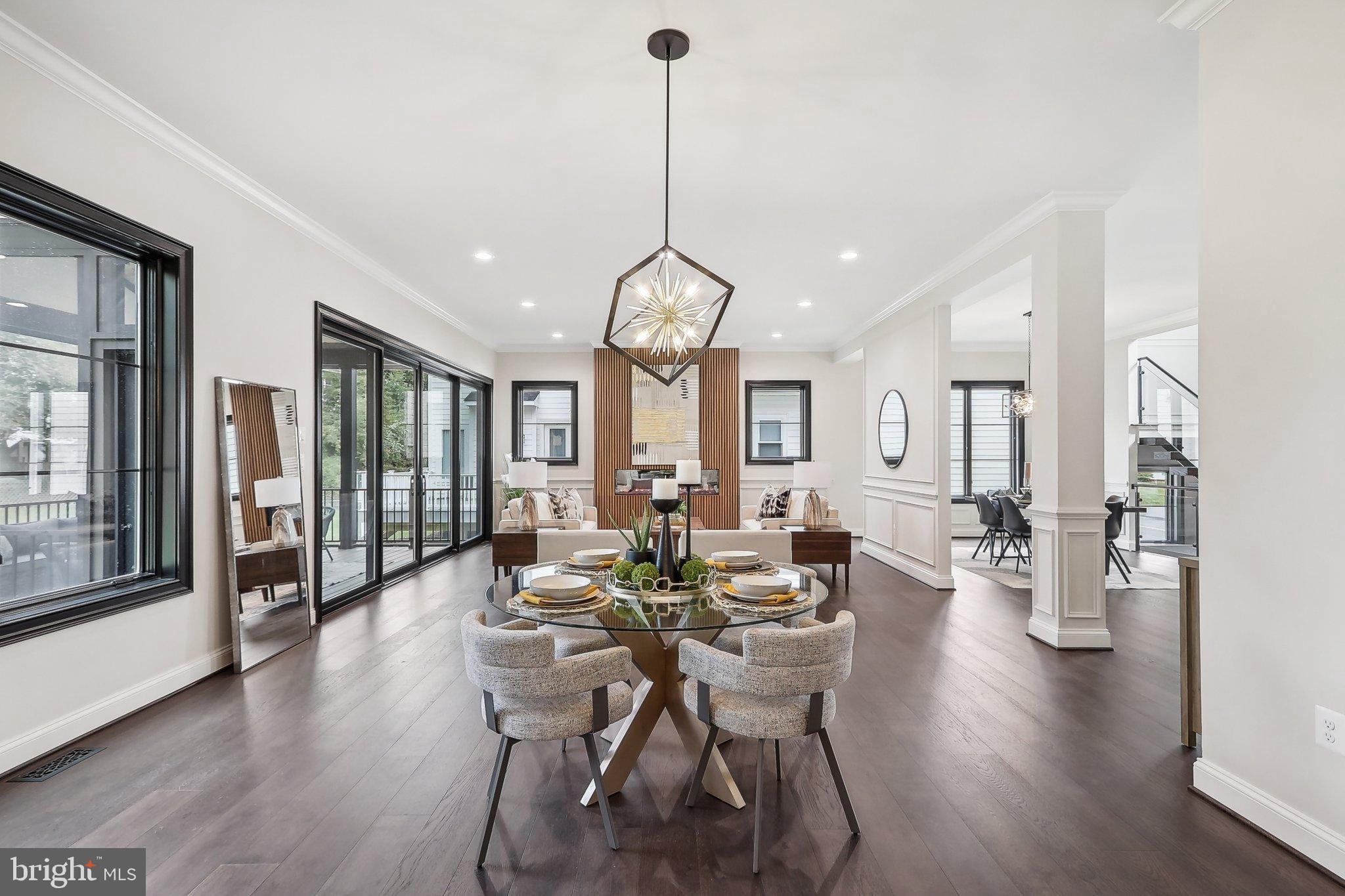 105 TAPAWINGO ROAD SW