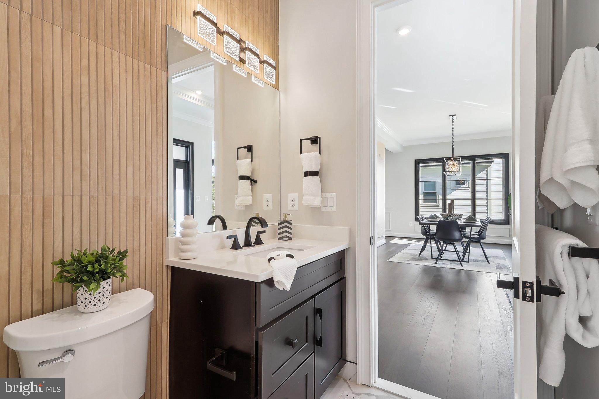 105 TAPAWINGO ROAD SW