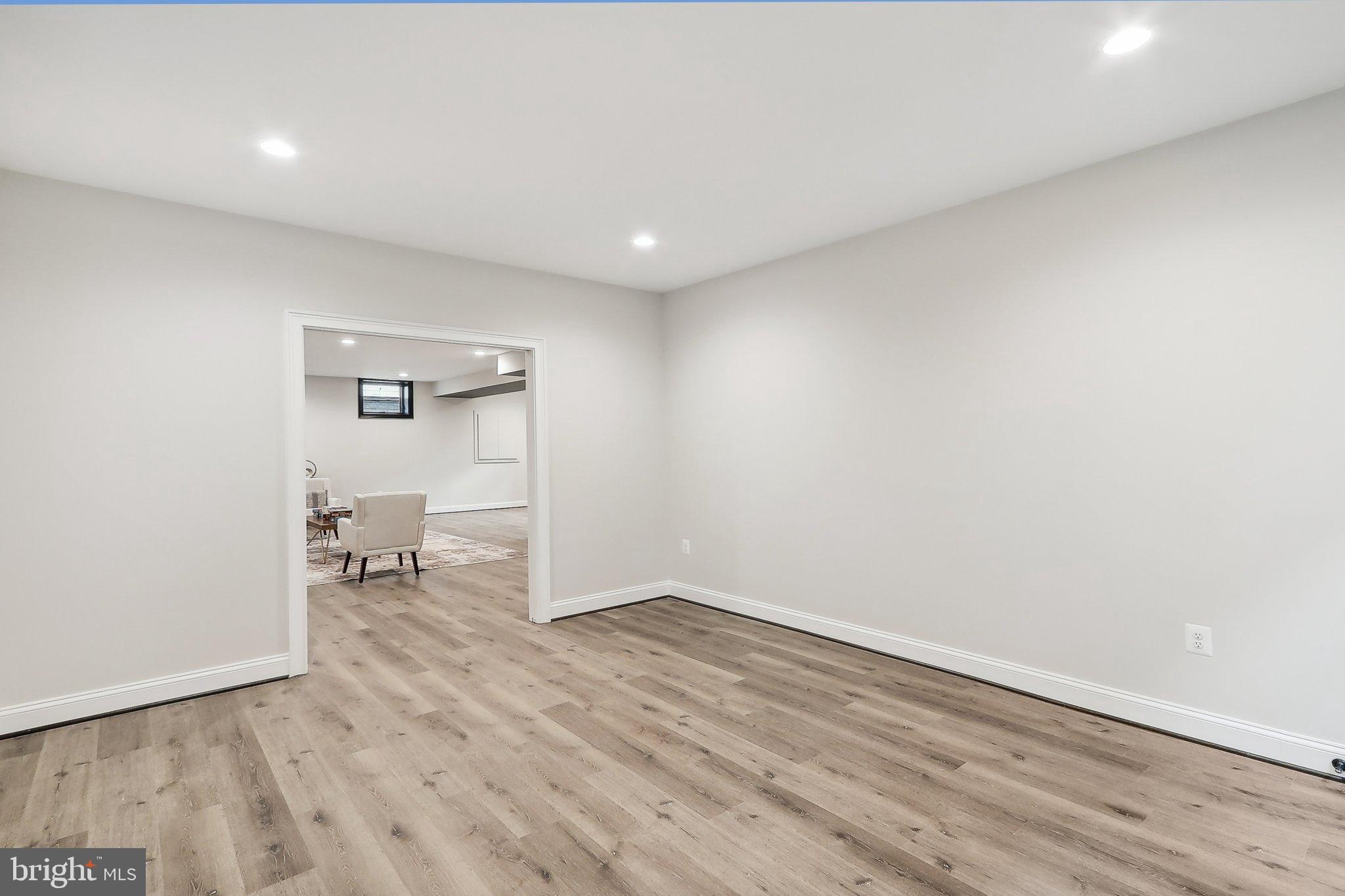 105 TAPAWINGO ROAD SW