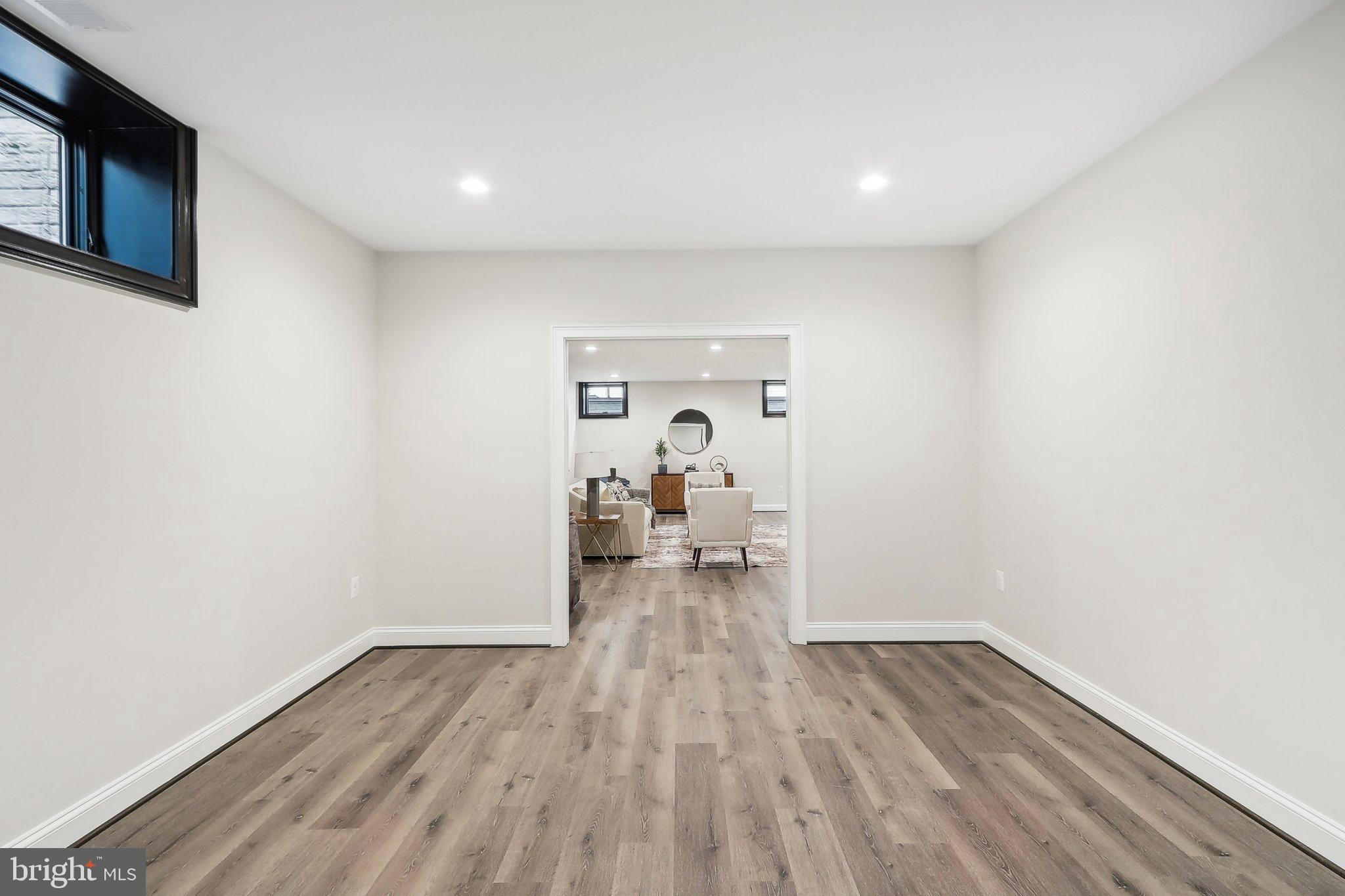 105 TAPAWINGO ROAD SW