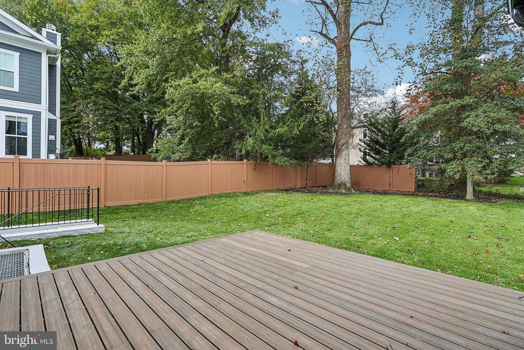 105 TAPAWINGO ROAD SW