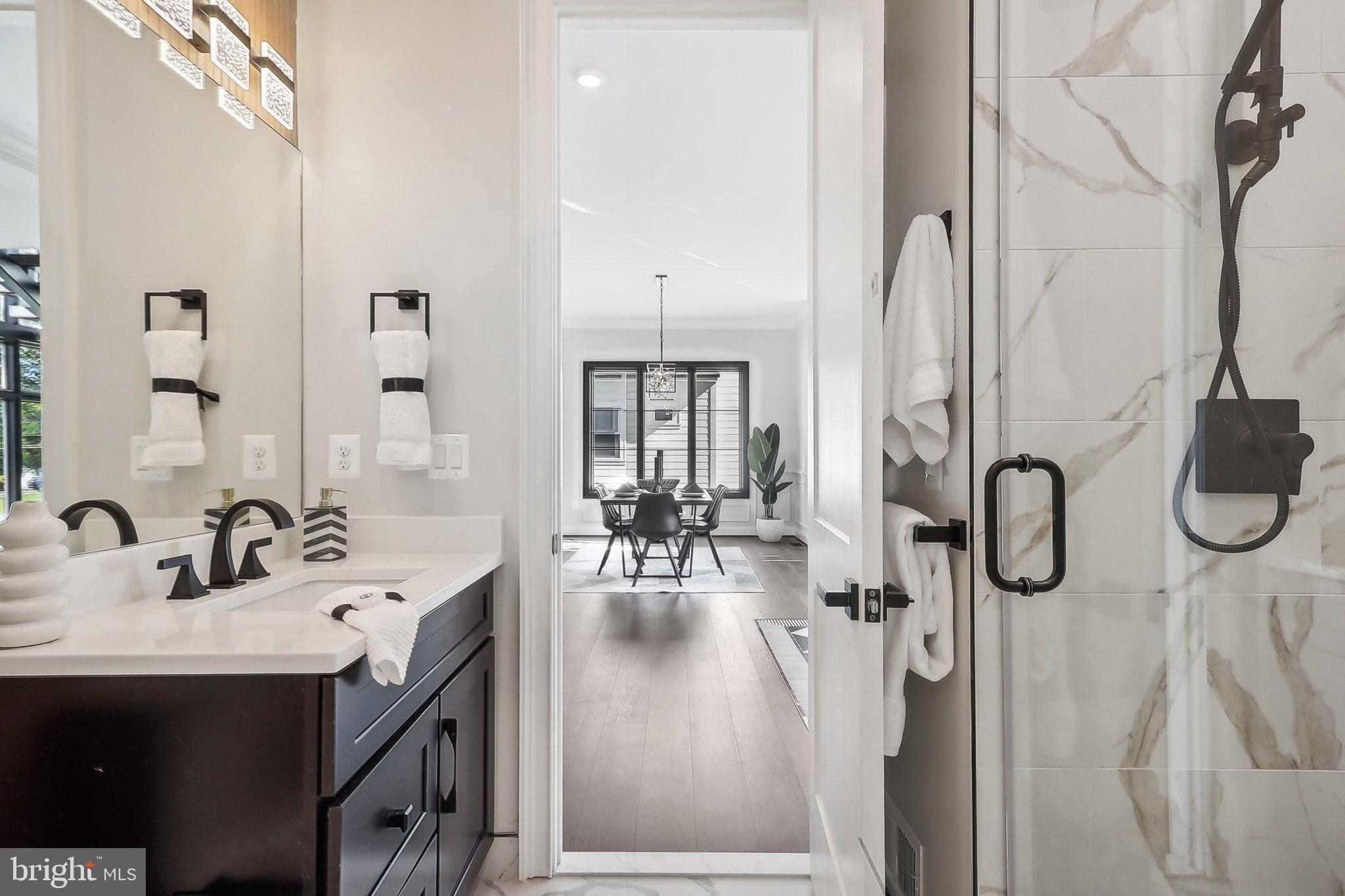 105 TAPAWINGO ROAD SW