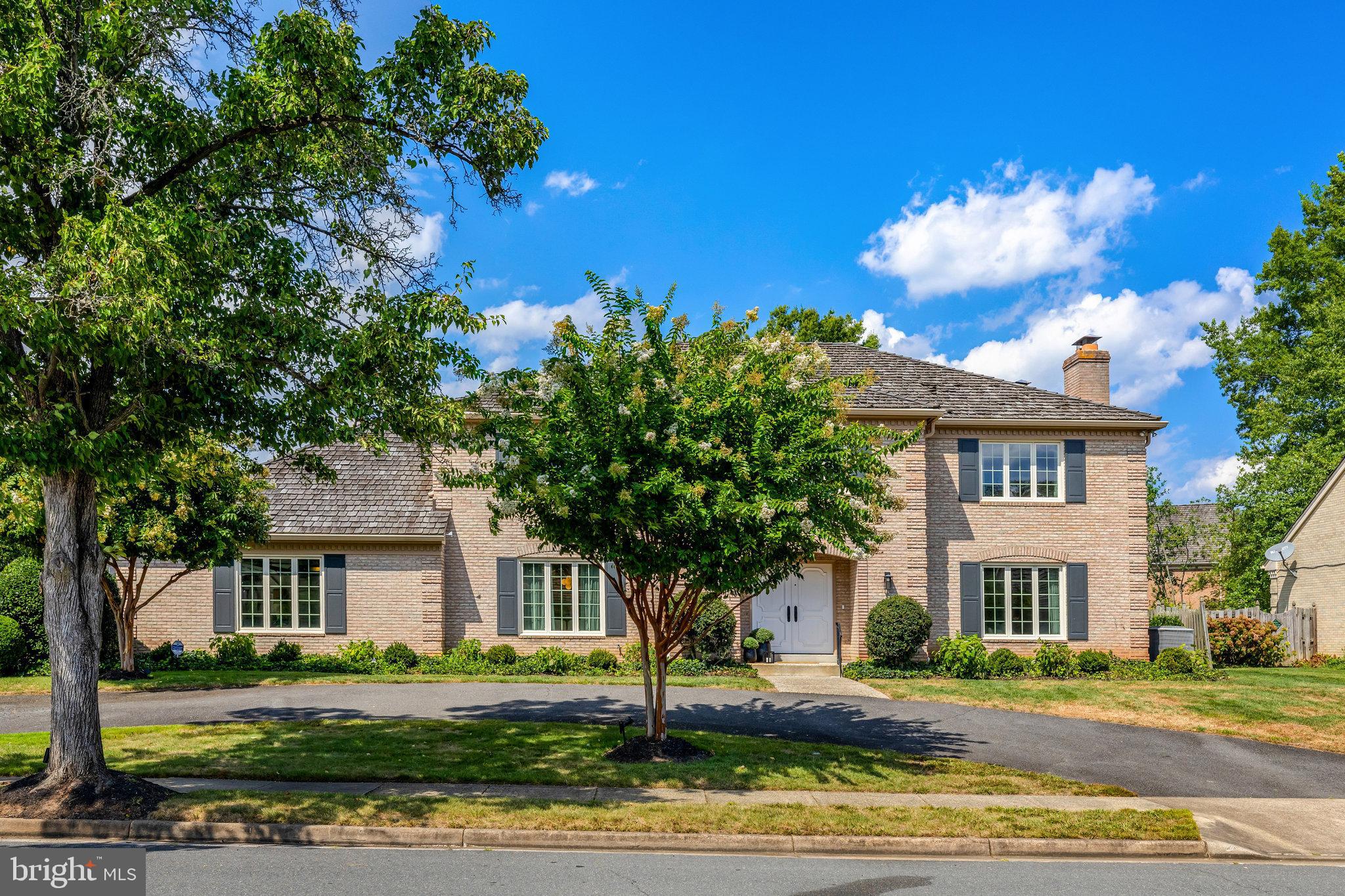6305 DUNAWAY COURT