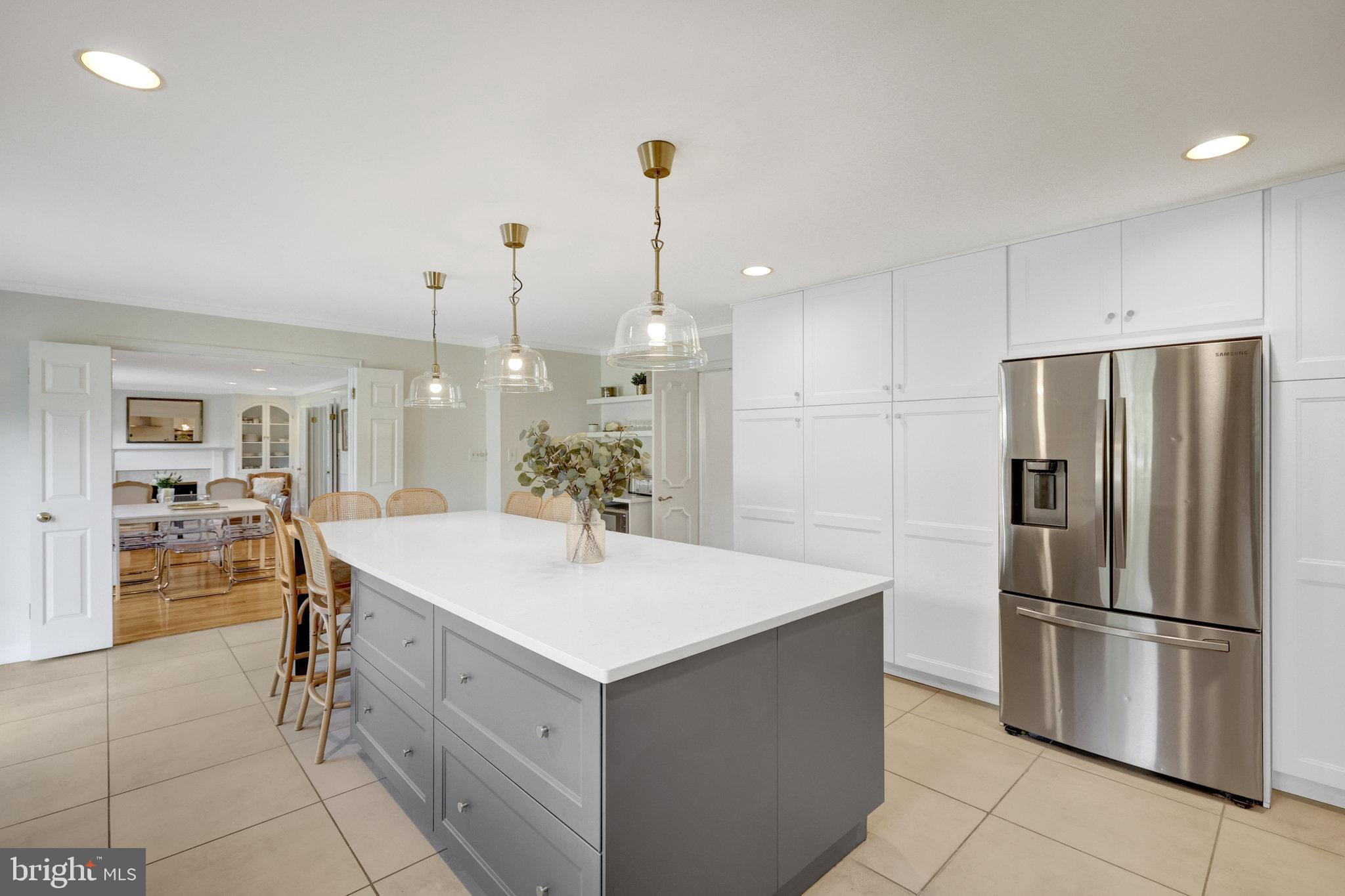 6305 DUNAWAY COURT