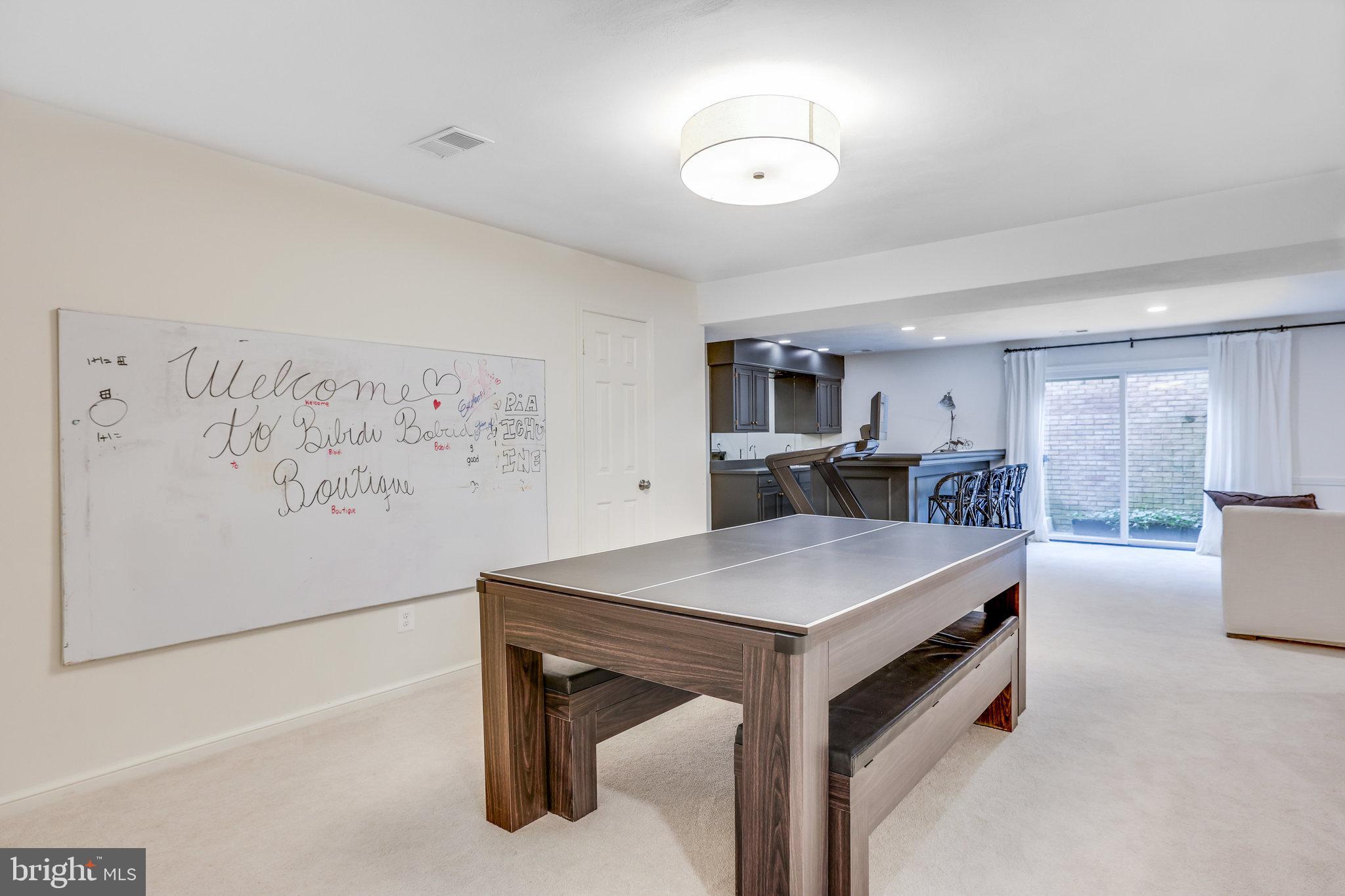 6305 DUNAWAY COURT