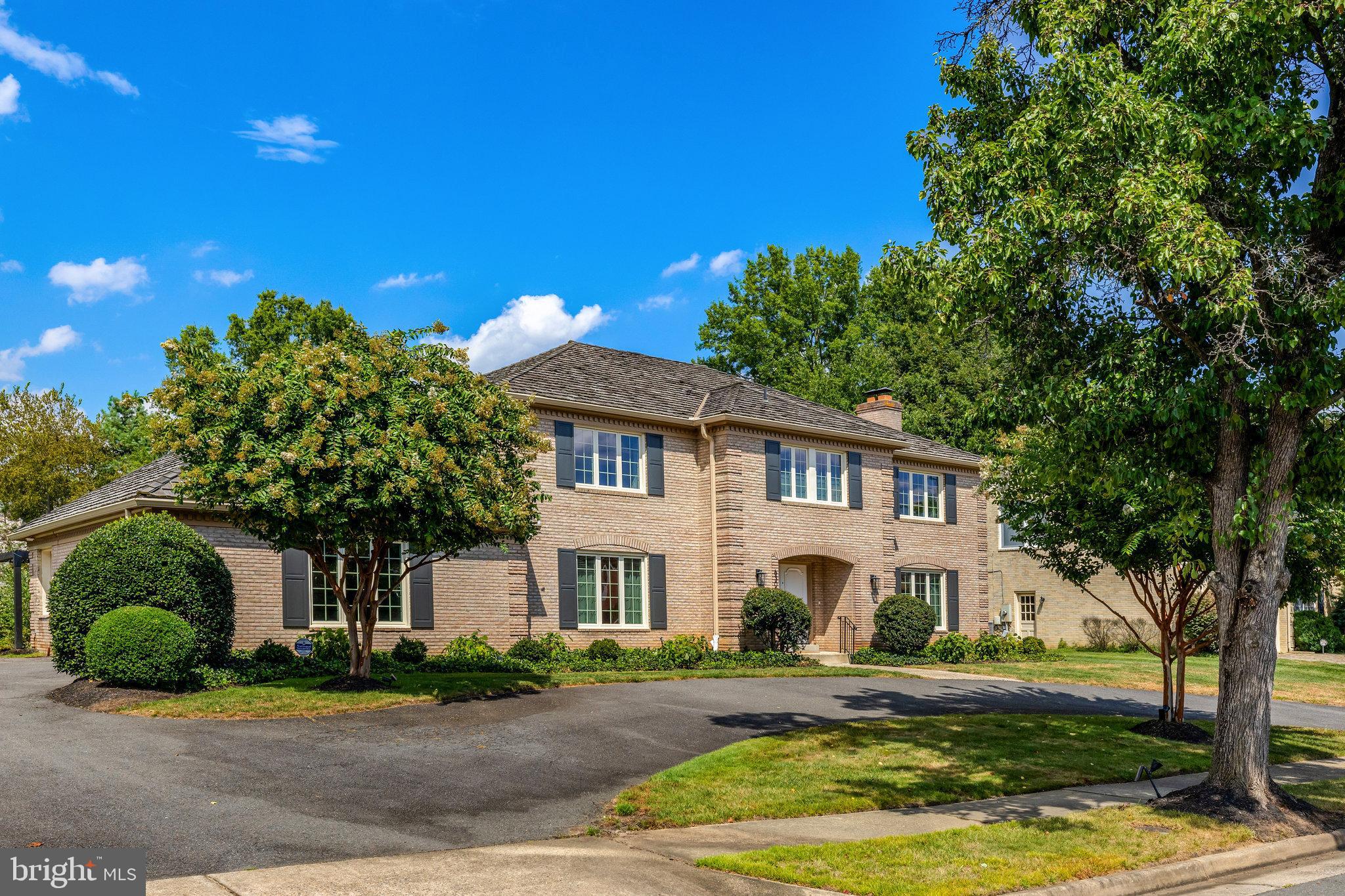 6305 DUNAWAY COURT