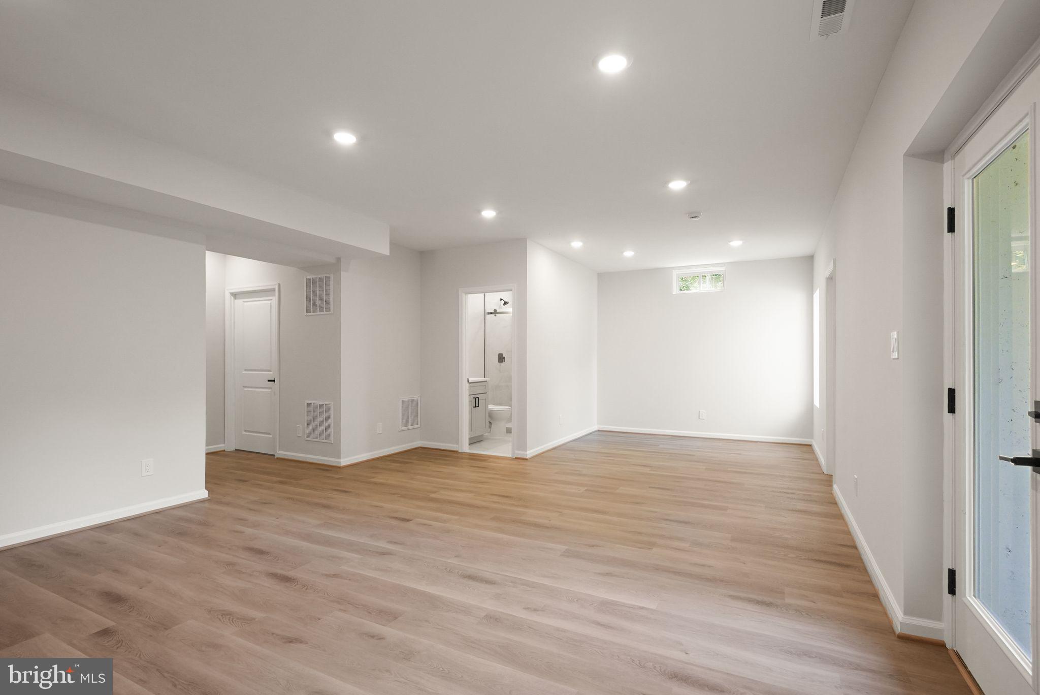 11433 POPES HEAD ROAD