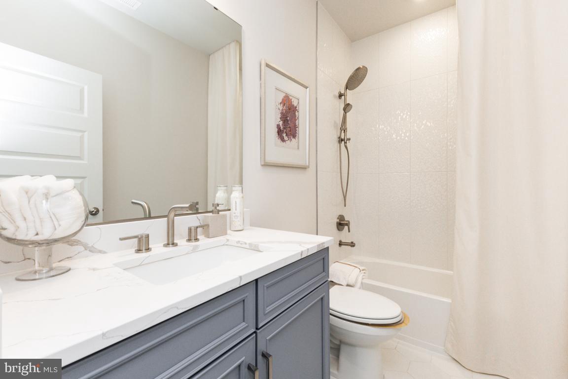 0 AMERICAN DREAM WAY