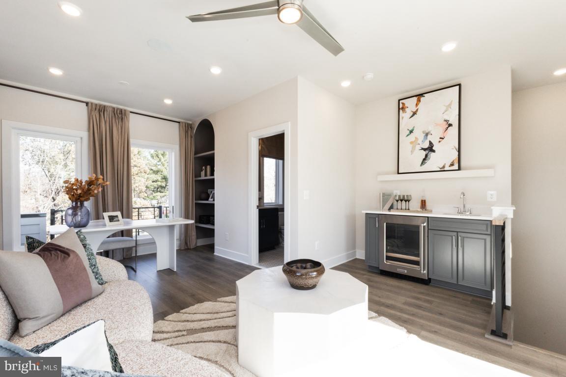 0 AMERICAN DREAM WAY