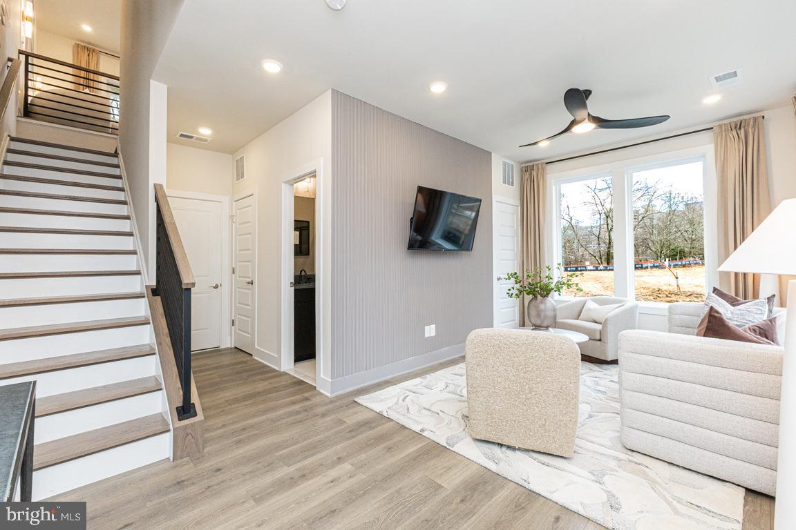 0 AMERICAN DREAM WAY