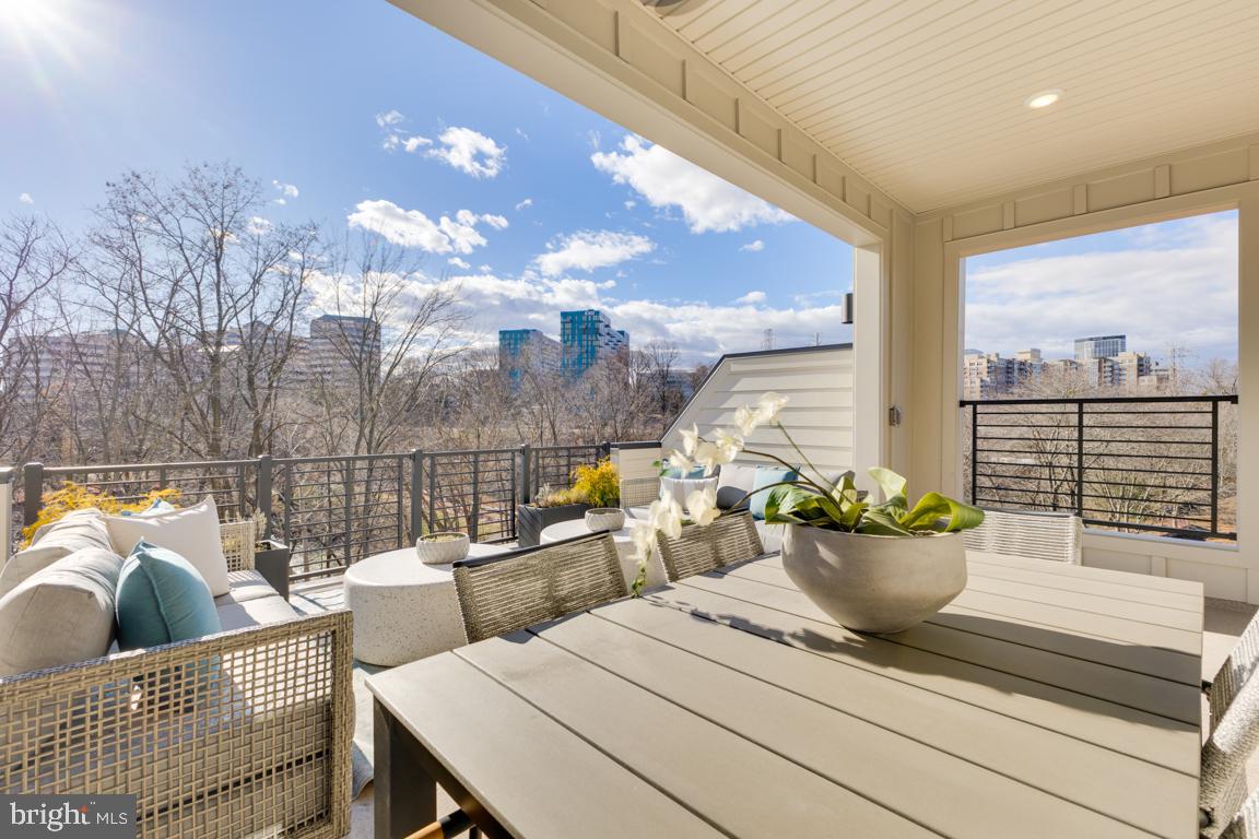 0 AMERICAN DREAM WAY