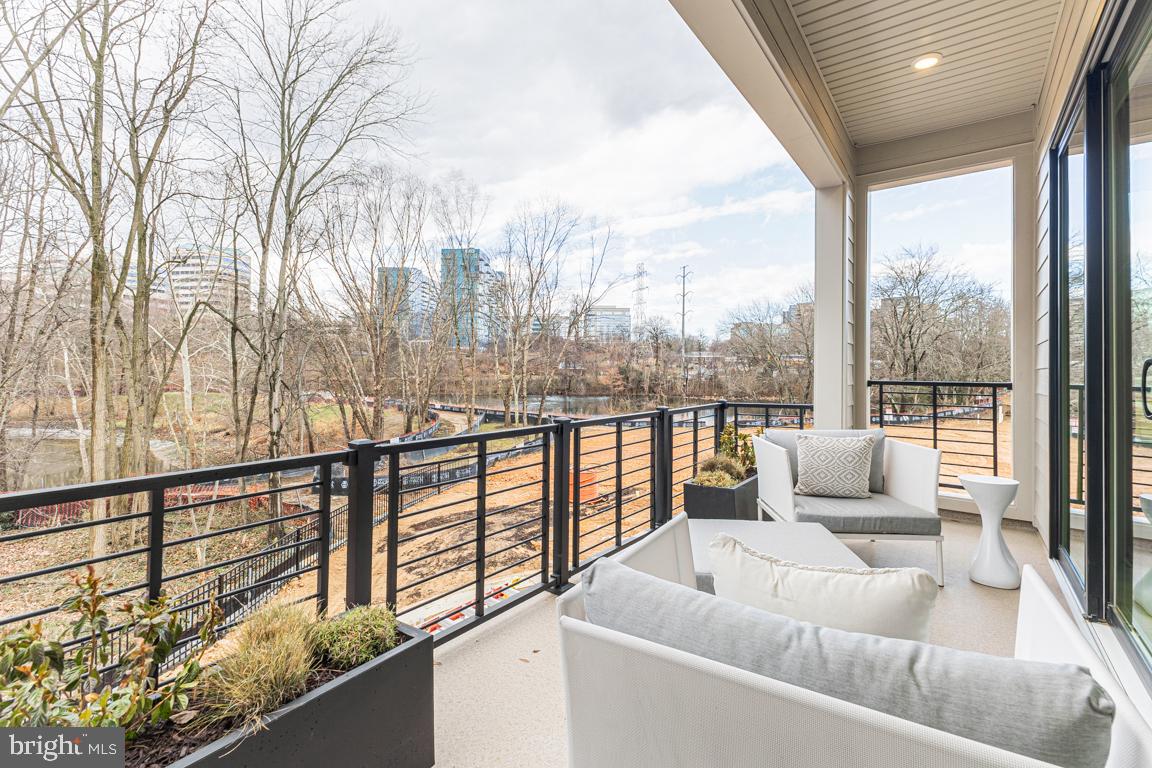 0 AMERICAN DREAM WAY